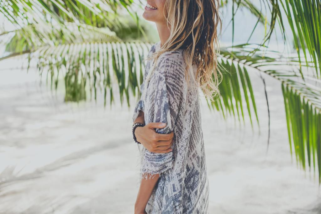 Adiós a los estilismos recargados: una experta en neurociencia explica por qué el estilo boho conecta con nuestro cerebro transmitiendo calma y seguridad - Fuente: iStock