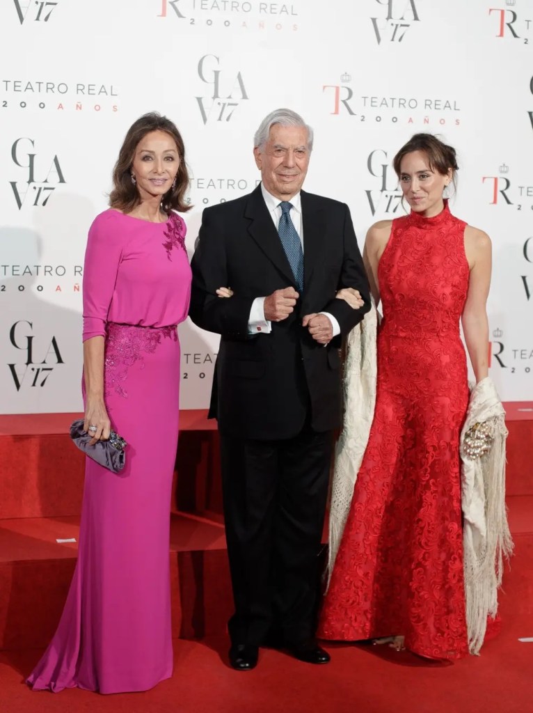 Isabel Preysler junto a Mario Vargas Llosa y Tamara Falcó - GTRES