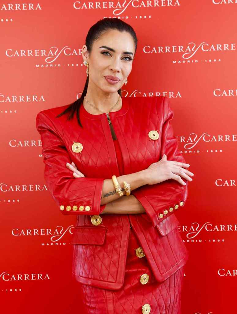 Detalle del 'total look' de Balmain de Pilar Rubio