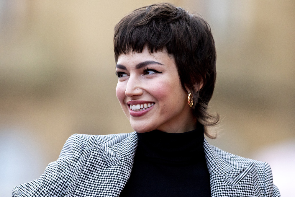 Úrsula Corberó  con corte pixie largo - Gtres