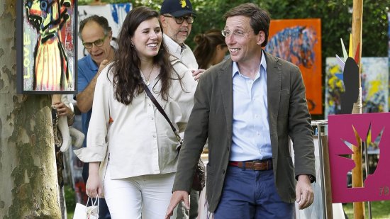 Teresa Urquijo y su elección chic en el último trimestre de su embarazo: los mocasines clásicos