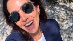 Noticia bomba: Virginia Troconis deslumbra con el calzado dorado que puedes llevar todo el día sin dolor