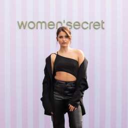 “Me llaman midsize y tengo un cuerpo normativo”: Nicole Wallace se sincera con Marie Claire