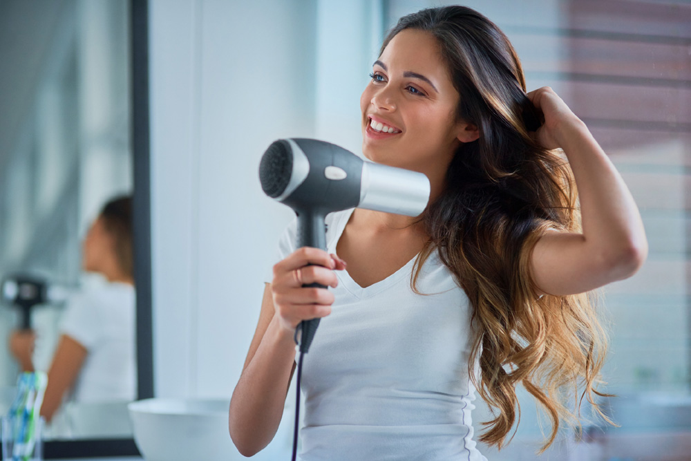 Secador de pelo- istock