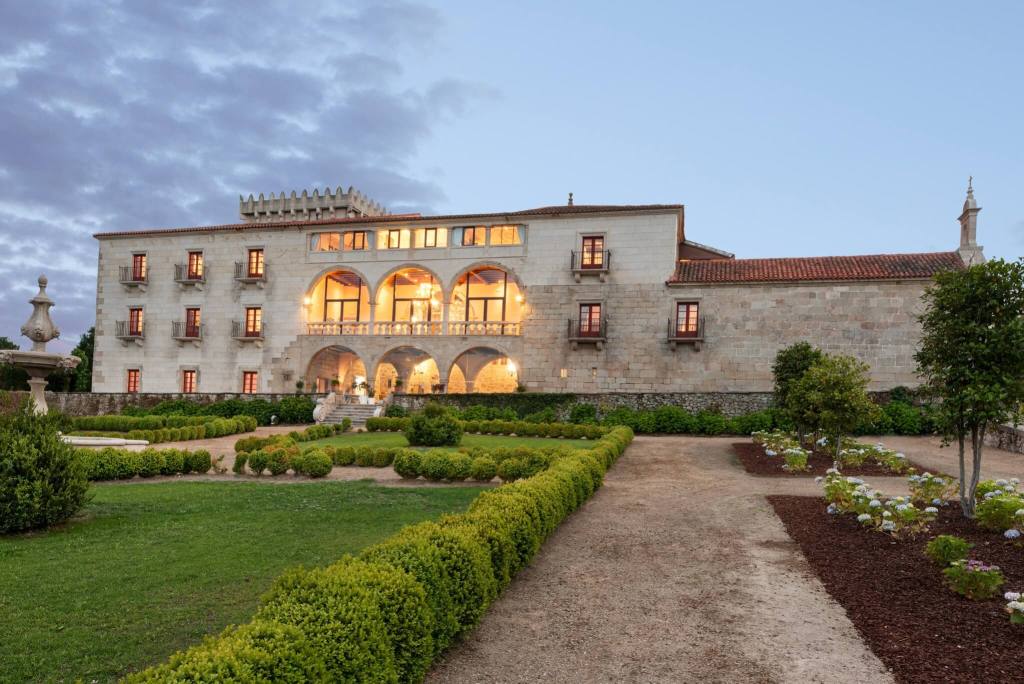 Así es el palacio medieval convertido en hotel que está revolucionando el turismo en Galicia