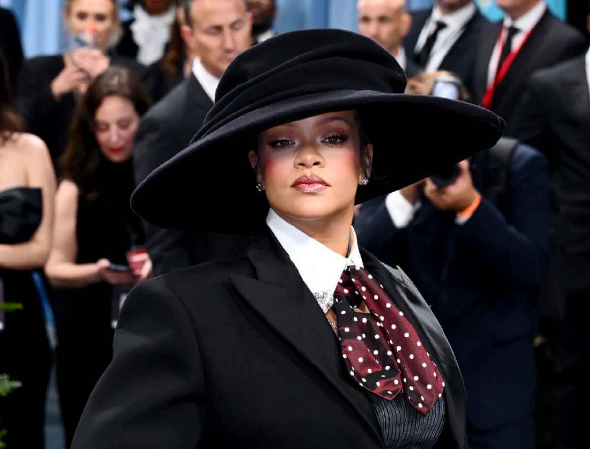 Rihanna en la alfombra roja de la MET Gala 2025 (Foto: Gtres).