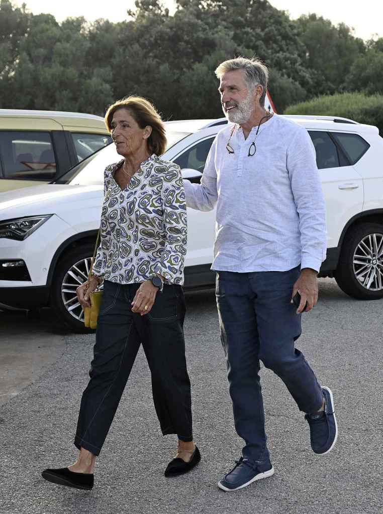 El look de Aruca Fernández-Vega en la preboda de Belén Écija