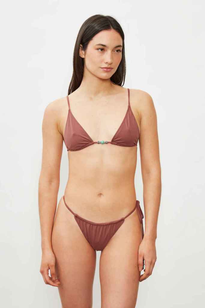 El bikini marrón de Lia Swimwear que ha lucido Laura Escanes