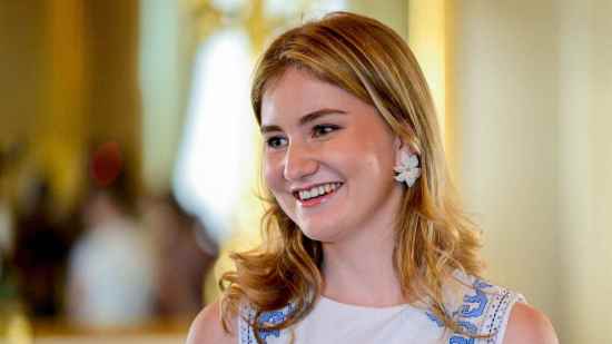 La princesa Elisabeth de Bélgica ha sorprendido con su último look con firma Inditex