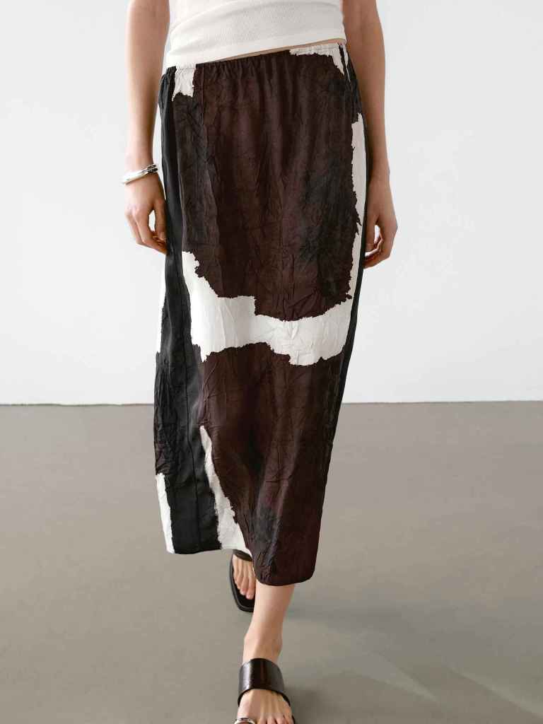 Falda estampada de animal print de las rebajas de verano de Massimo Dutti