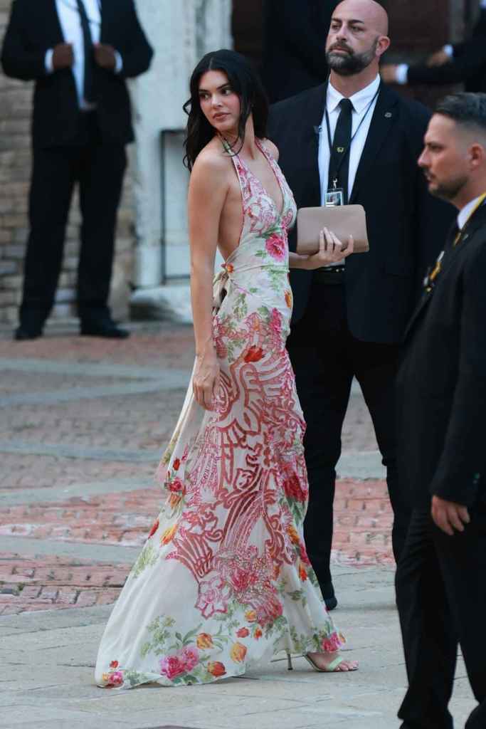 El look de Kendall Jenner para la preboda de Lauren Sánchez y Jeff Benzos