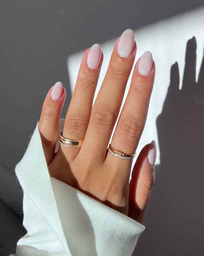 Las Milky Nails son tendencia entre las novias este verano