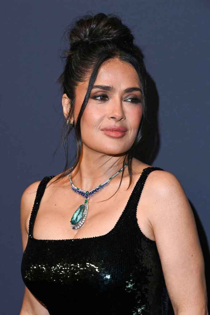 La rutina de belleza de Salma Hayek es algo controvertida