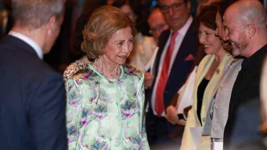 La reina Sofía con un look de dos piezas en la clausura del curso de la Escuela Superior de Música Reina Sofía 2024/2025