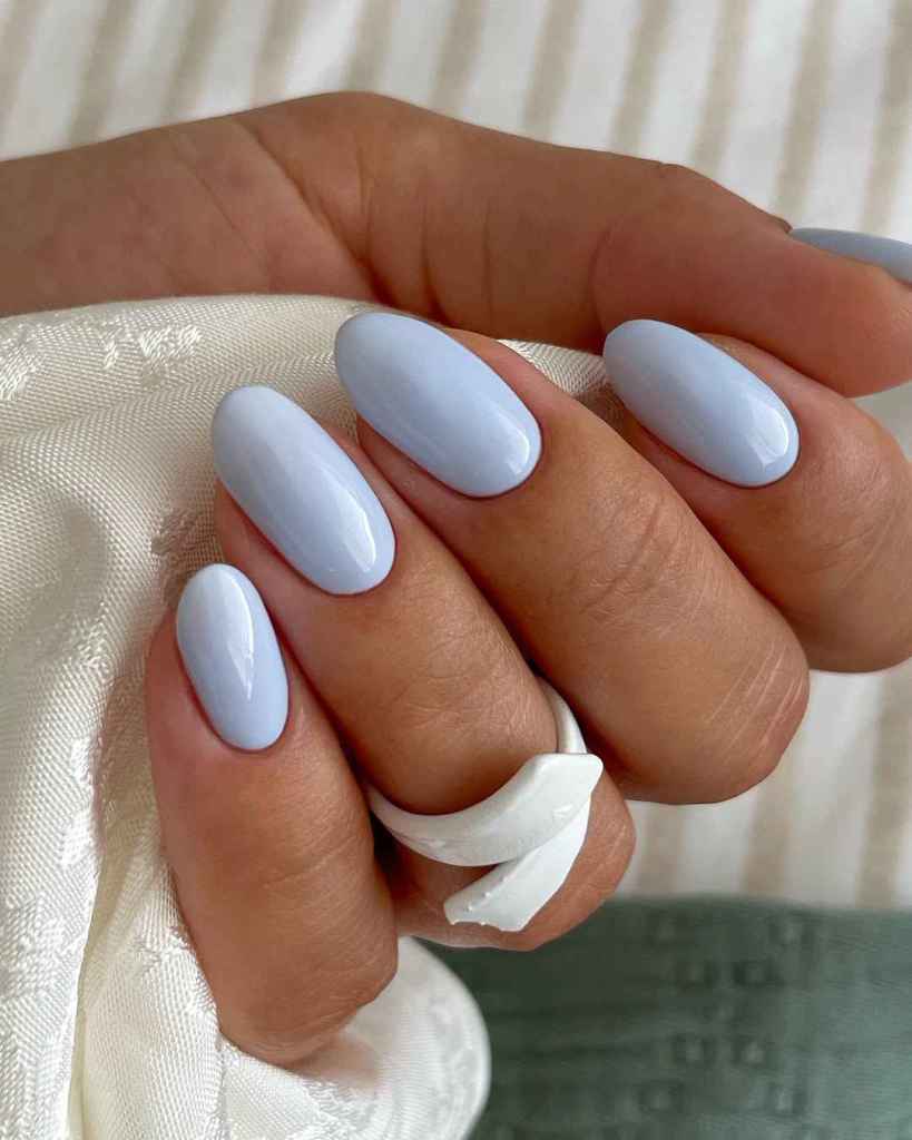 El azul pastel o bebé también ayuda mucho a potenciar el bronceado