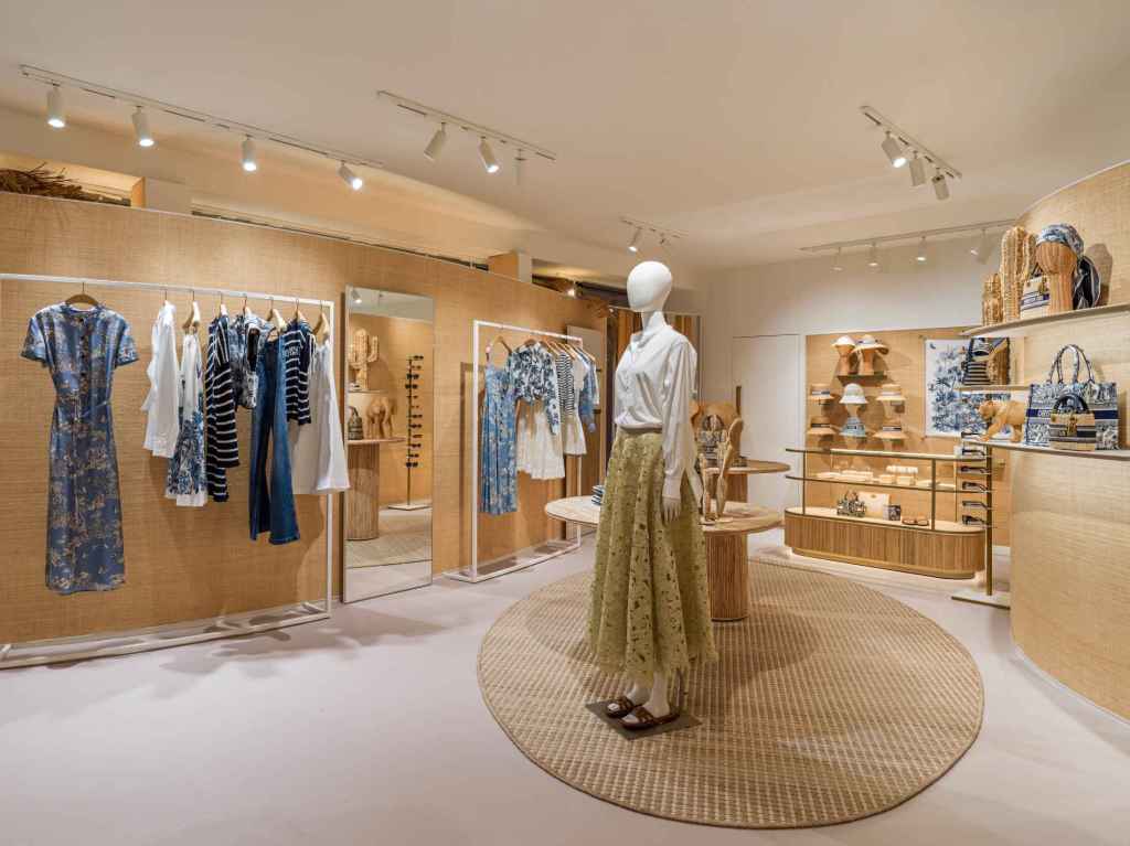 Parte de la colección de Diorivera en el pop-up de Dior en Ibiza