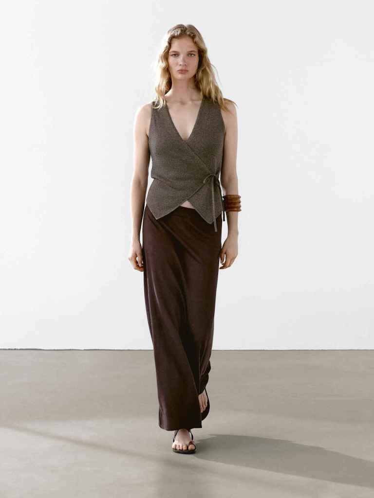 La falda de lino de las rebajas de verano de Massimo Dutti
