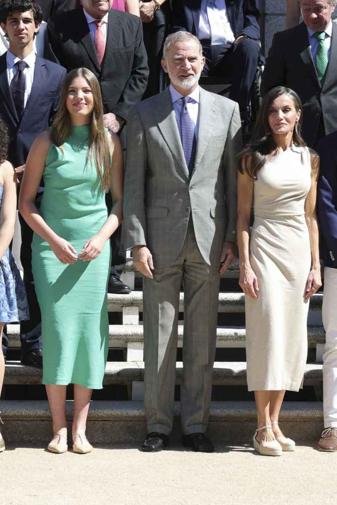 La infanta Sofía luciendo el vestido de Zara este 2025