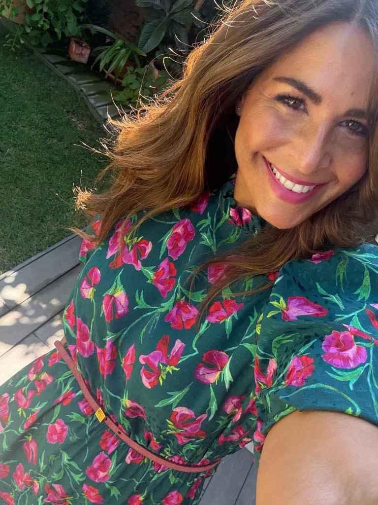 El look de invitada de Nuria Roca