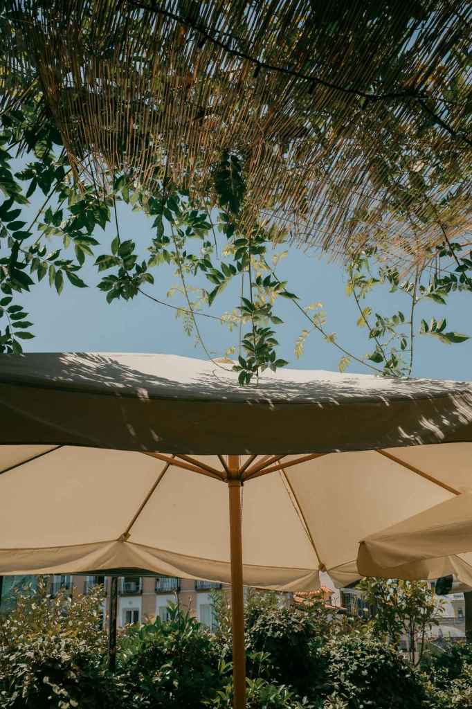 Pocas cosas sientan mejor que sentarnos a comer o tomar algo en una terraza con el buen tiempo