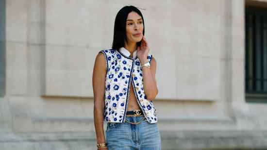 Las sandalias con anillo son tendencia este verano