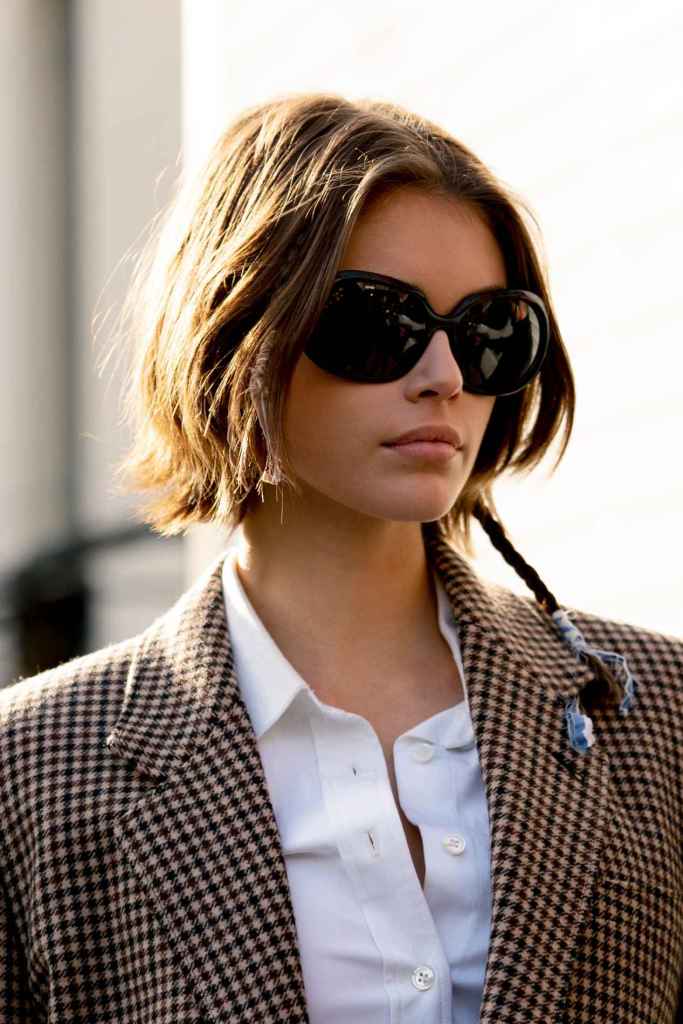 El marrón que luce Kaia Gerber en su pelo también se busca mucho en las peluquerías