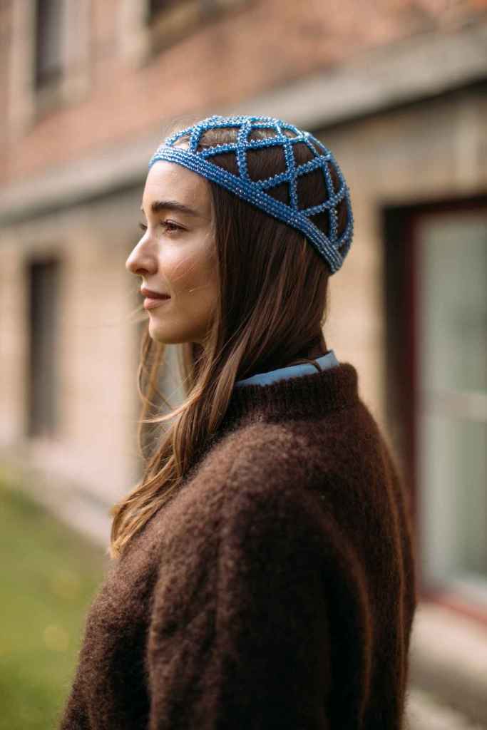 Los gorros casquete añaden un extra boho a cualquier look