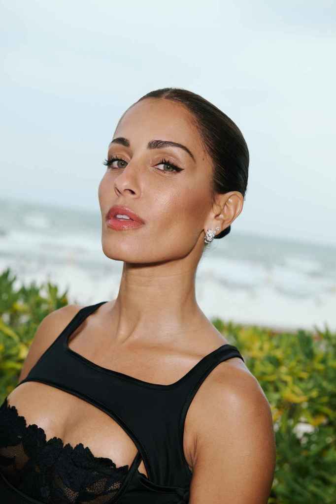 El look de Hiba Abouk para la alfombra roja del Festival de Venecia