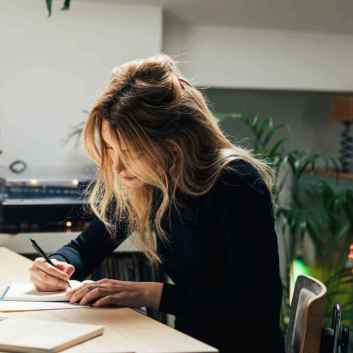 El journaling tiene muchos beneficios a nivel emocional y de salud mental