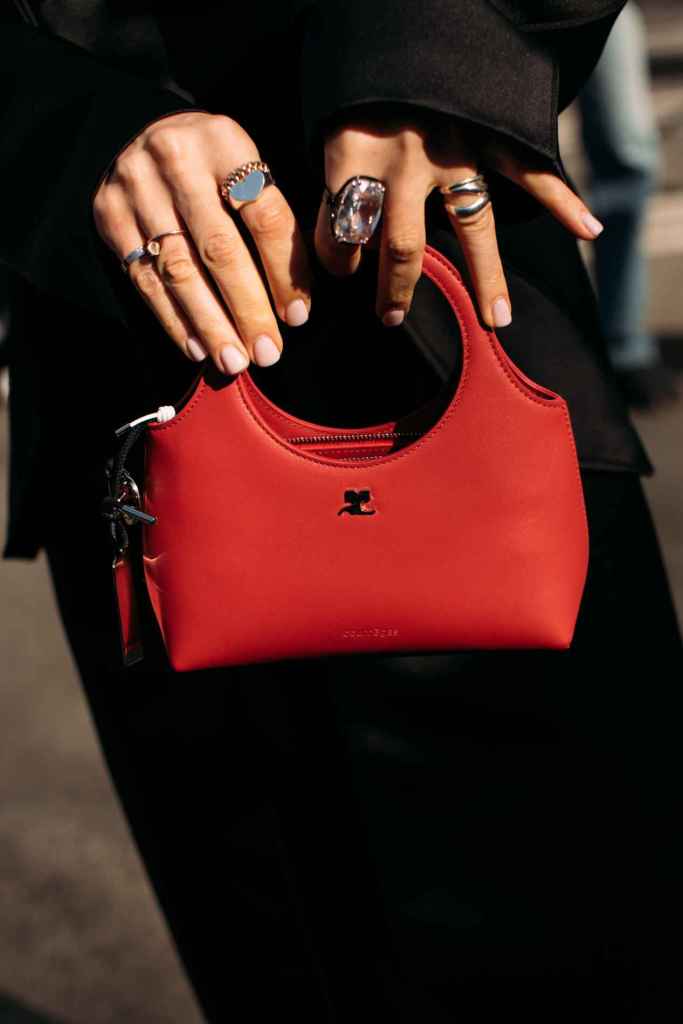 Las uñas cortas son tendencia este verano