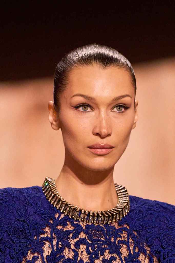 Hay algunos colores de eyeliner que ayudan a restar años a la mirada