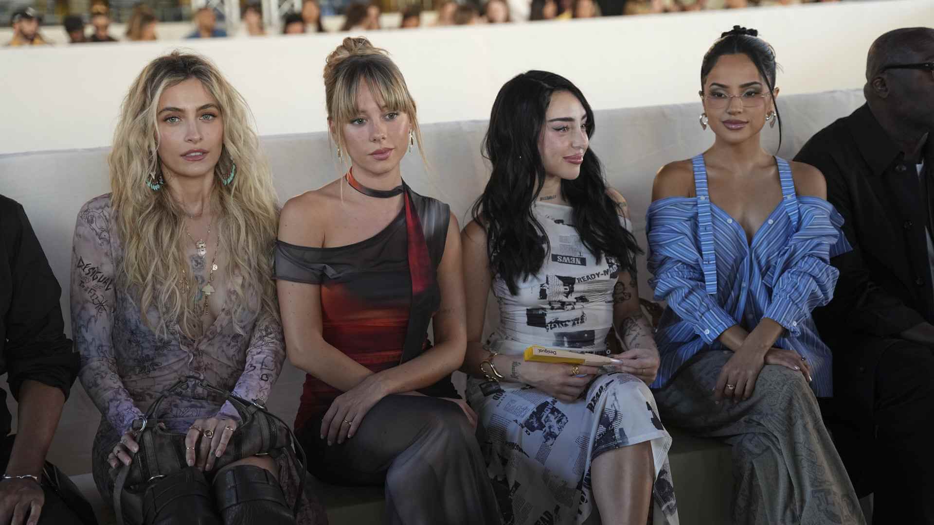 El desfile de Desigual ha tenido un 'front row' con caras de lo más conocidas