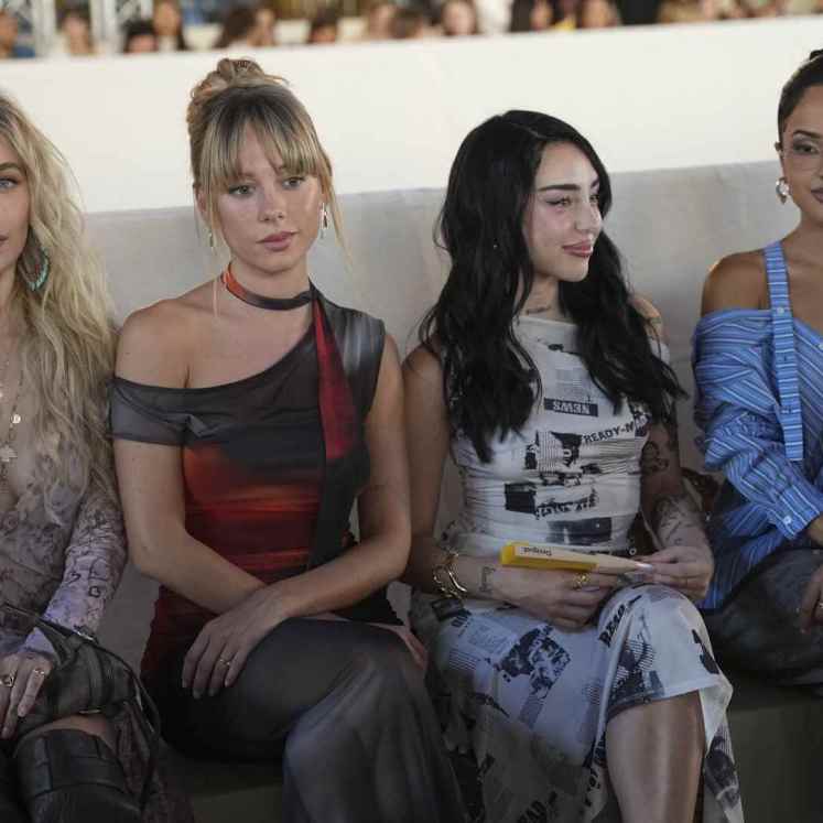 El desfile de Desigual ha tenido un 'front row' con caras de lo más conocidas