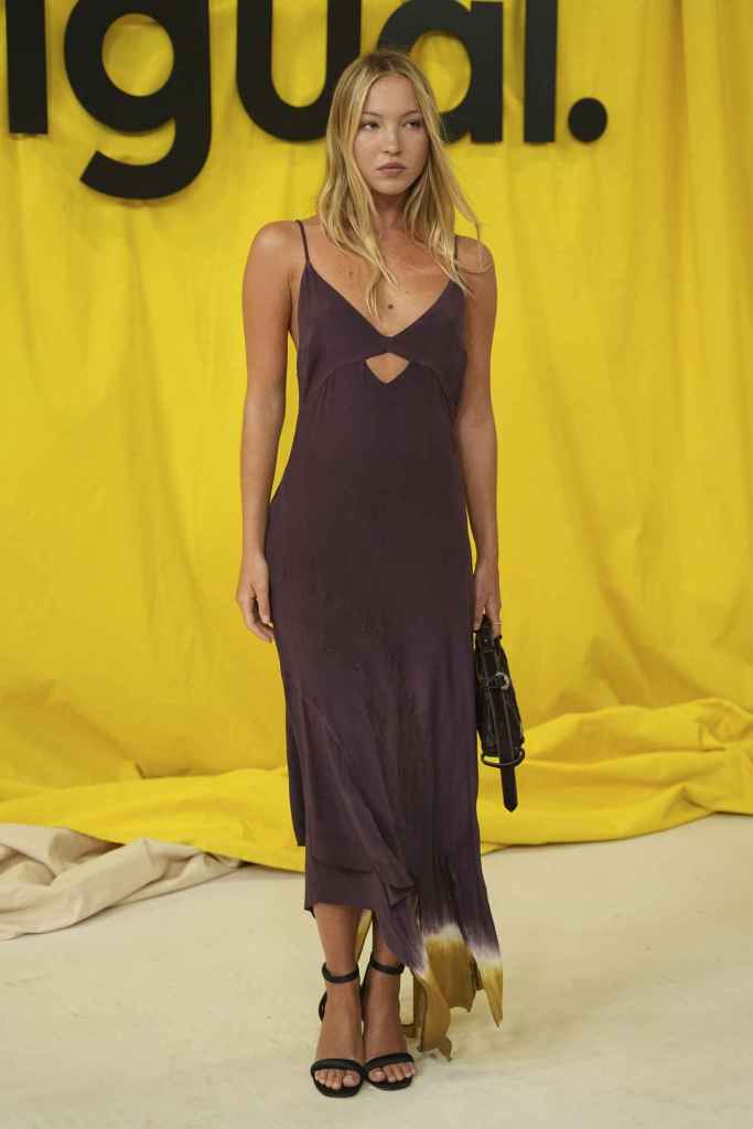 Lili Moss en el desfile de Desigual en Barcelona