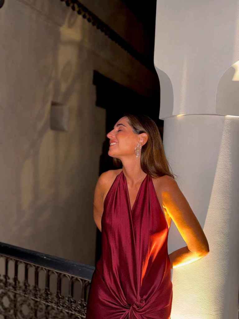 El look de invitada de Lourdes Montes