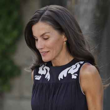 El look de la reina Letizia en el coloquio Challenge 40: Mujer, deporte y sociedad