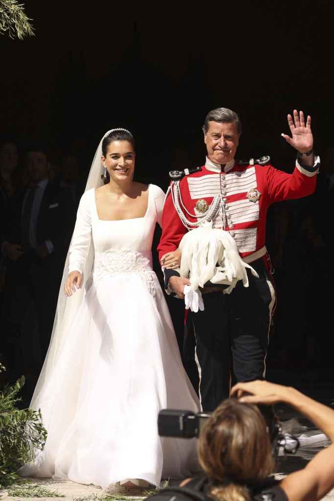 Cayetano Martínez de Irujo y Bárbara Mirjan en su boda