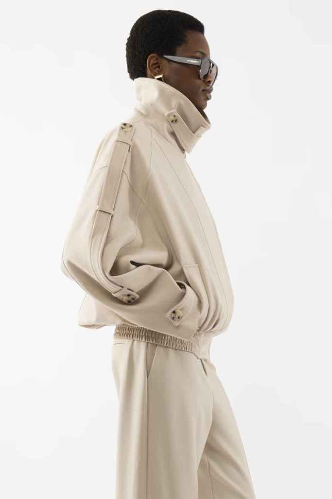 Chaqueta con cuello alto de Arakii