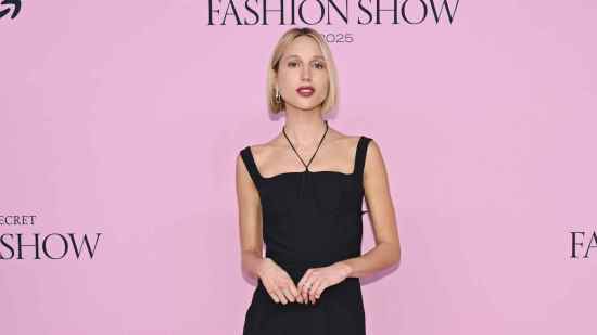 Olimpia de Grecia en el desfile de Victoria's Secret 2025