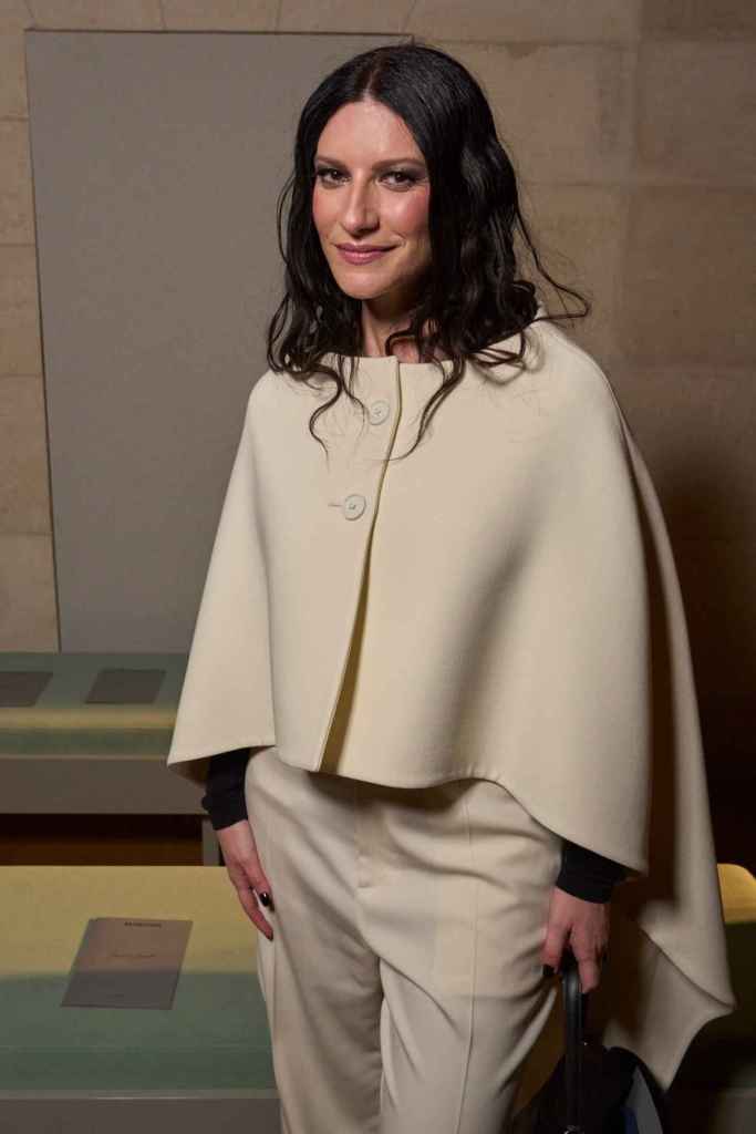 Laura Pausini en el desfile de Balenciaga en la Semana de la Moda de París