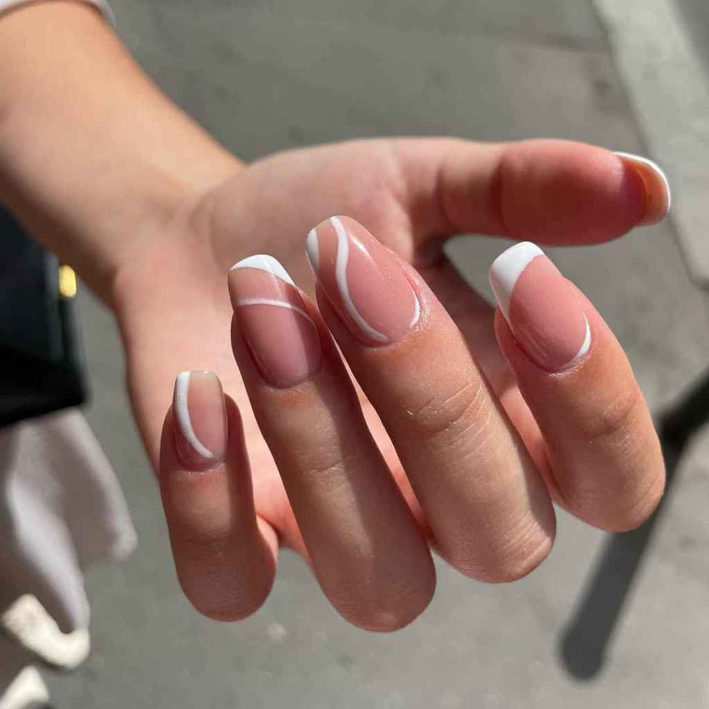 Esta manicura es la alternativa perfecta a la francesa