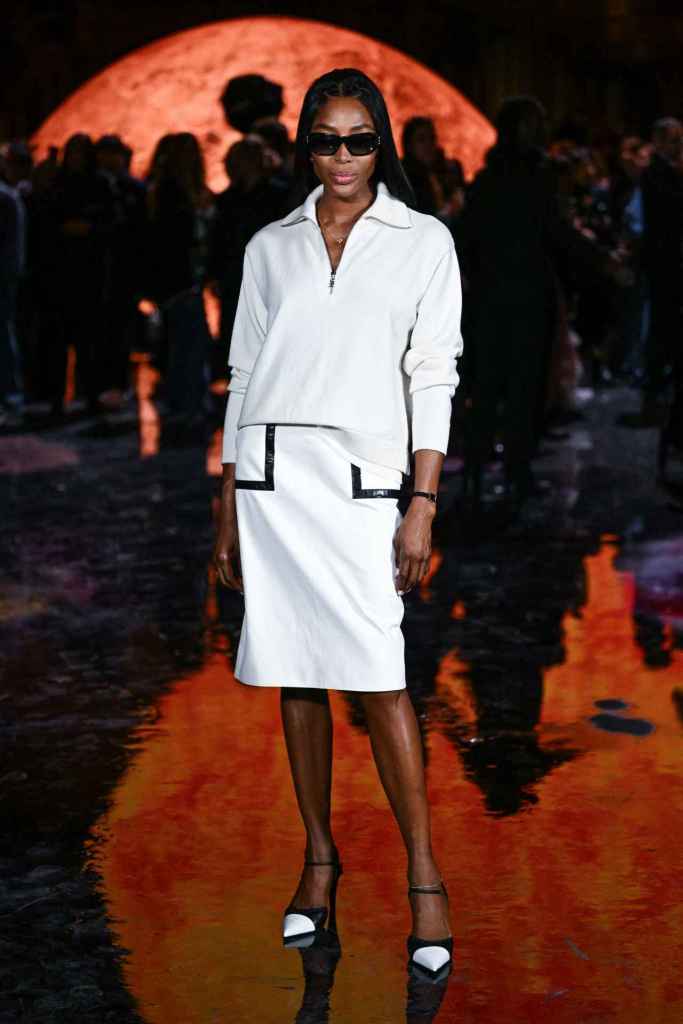 Naomi Campbell en el desfile de Chanel en la Semana de la Moda de París