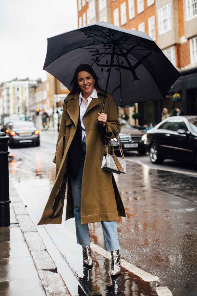 En días de lluvia podemos controlar el frizz del pelo con recogidos