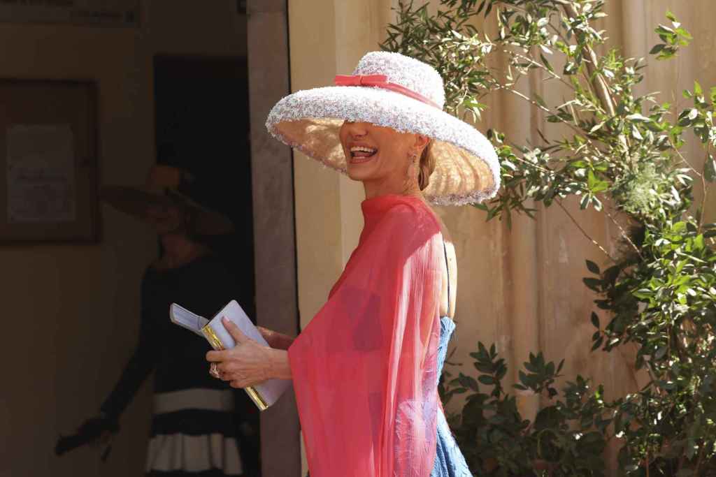 El look de Susanna Griso para la boda de Cayetano Martínez de Irujo