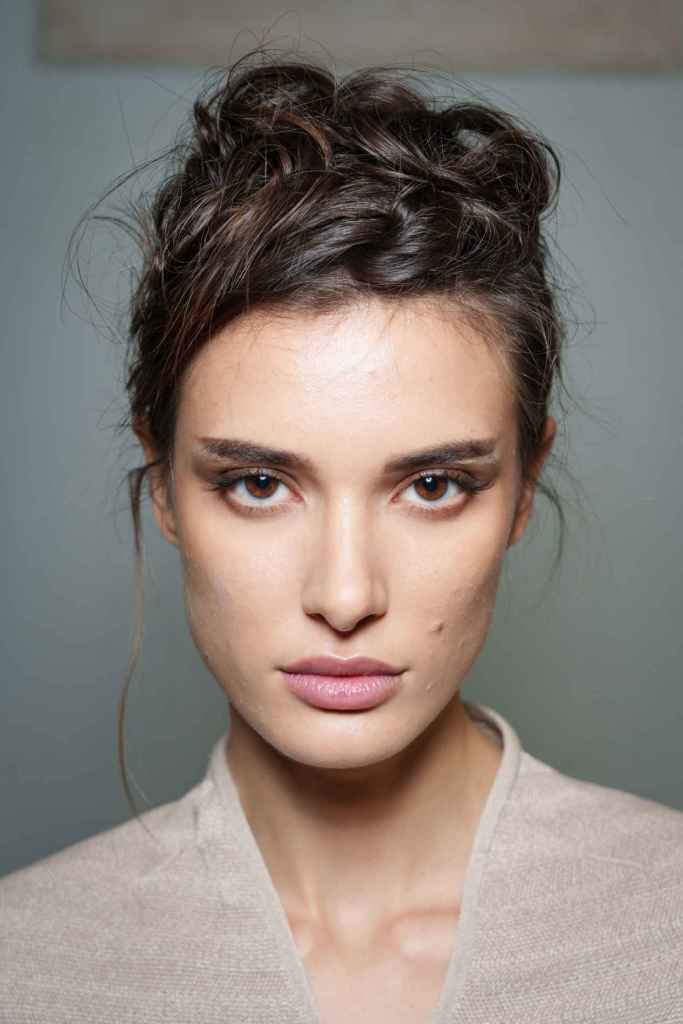 El efecto de ojos descansados que consigue el eyeliner nude es espectacular