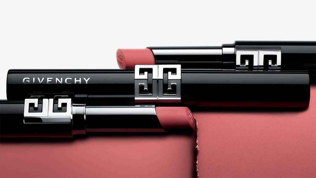Hay 17 tonos disponibles del Le Rouge Velvet Matte