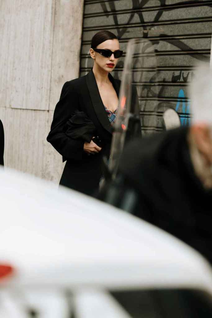 Los looks de street style de Irina Shayk siempre son icónicos