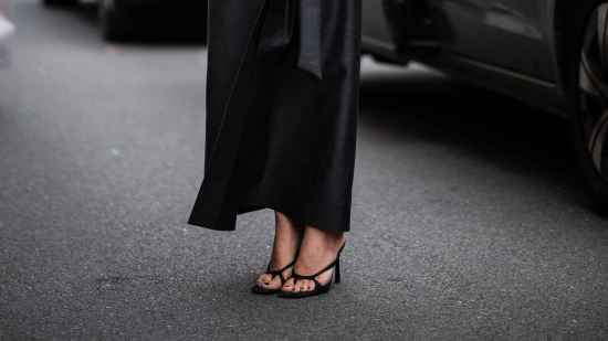 Las expertas han hablado: estos colores triunfarán en nuestras pedicuras de Navidad