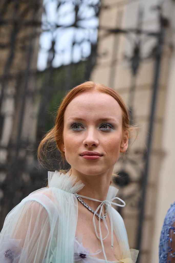 Aunque pueda parecer que lo mejor es guardarlos para ocasiones especiales, los eyeliner duocromos encajan también en maquillajes diarios